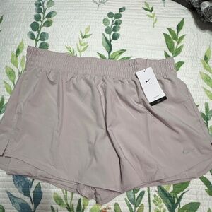 Never Worn Brand New With Tags Women’s Nike dri-fit shorts!!!